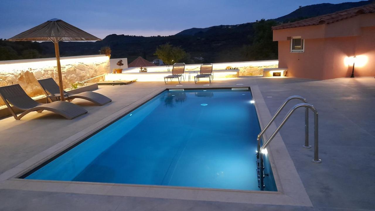 Georgioupoli Studio 2 With A Pool And Lake Views Extérieur photo