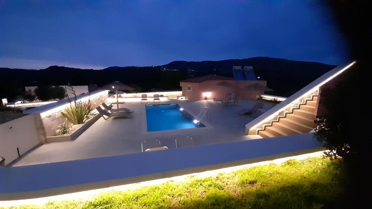 Georgioupoli Studio 2 With A Pool And Lake Views Extérieur photo