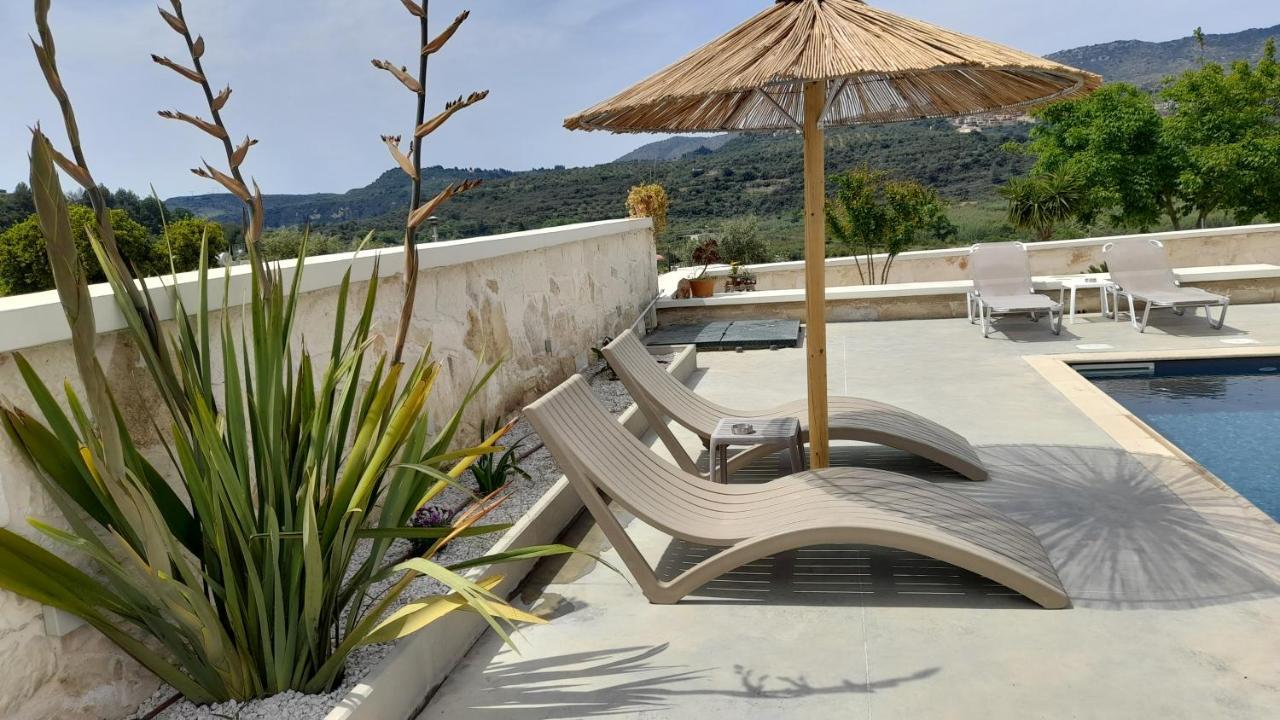 Georgioupoli Studio 2 With A Pool And Lake Views Extérieur photo